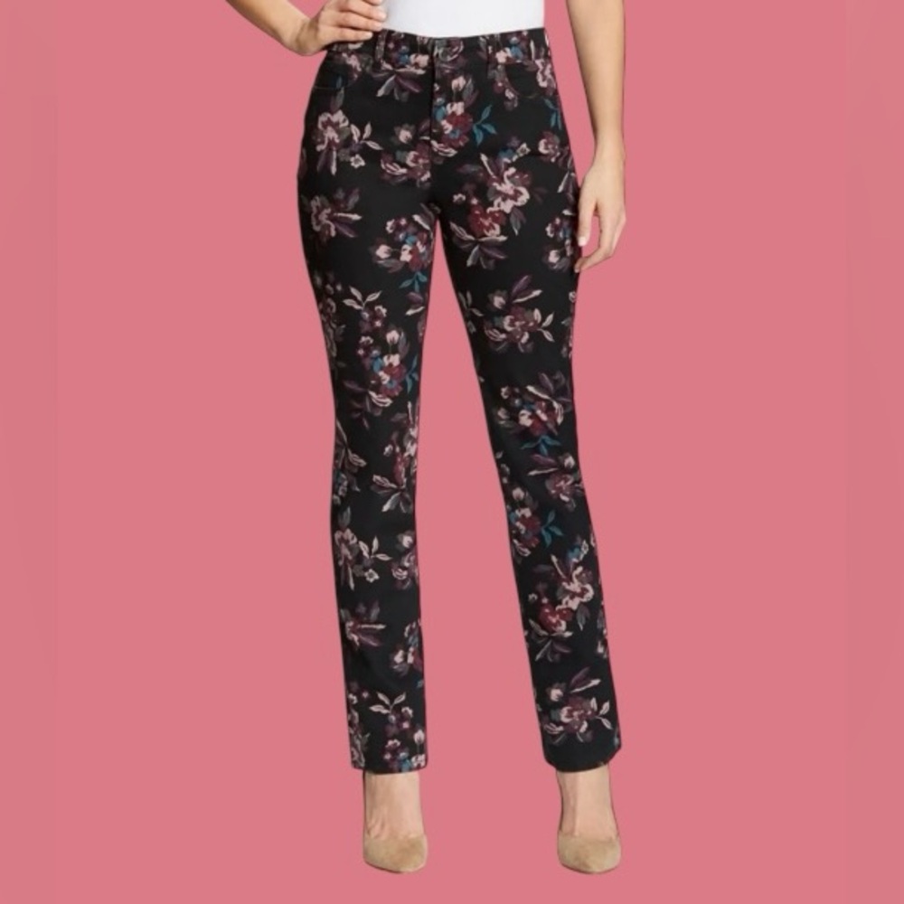 💗NWT! BANDOLINO! “AMY” SUPER STRETCH! FLORAL LIGHTWEIGHT JEANS! SLIMMING 🔥🔥